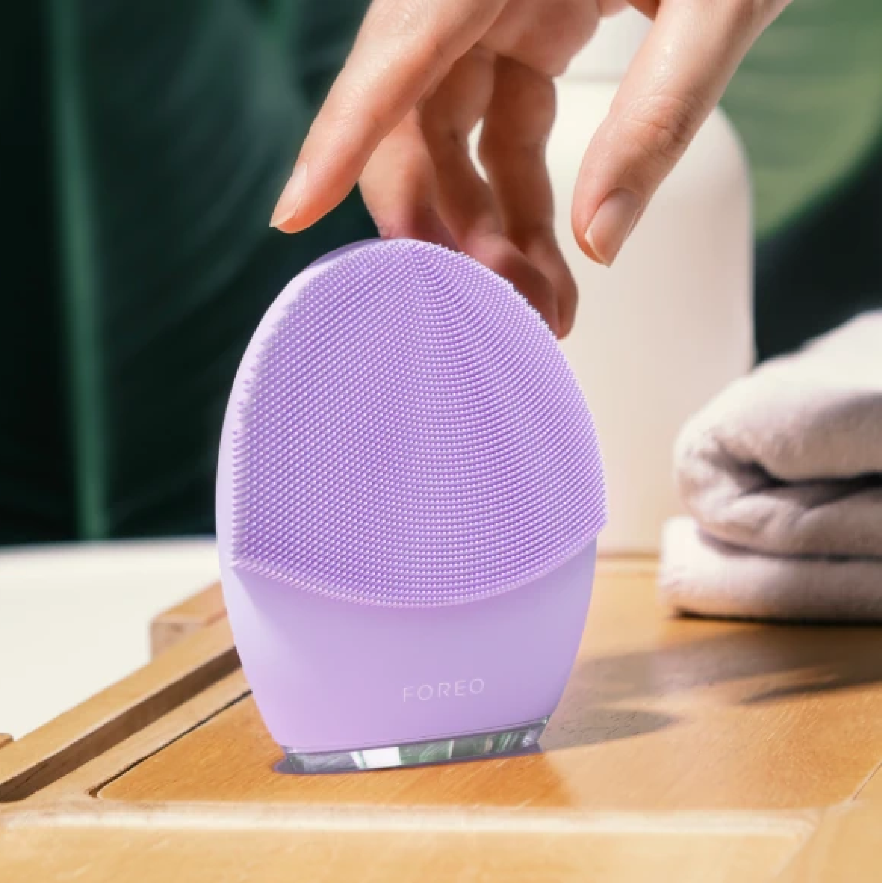 FOREO LUNA 4 2-in-1 Facial Cleansing and Firming Device - Sensitive Skin